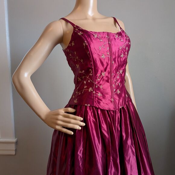 Vintage 90s JM for Gunne Sax Red Ball Gown Floral Embroidery Corset Size 5/6 - Picture 9 of 15